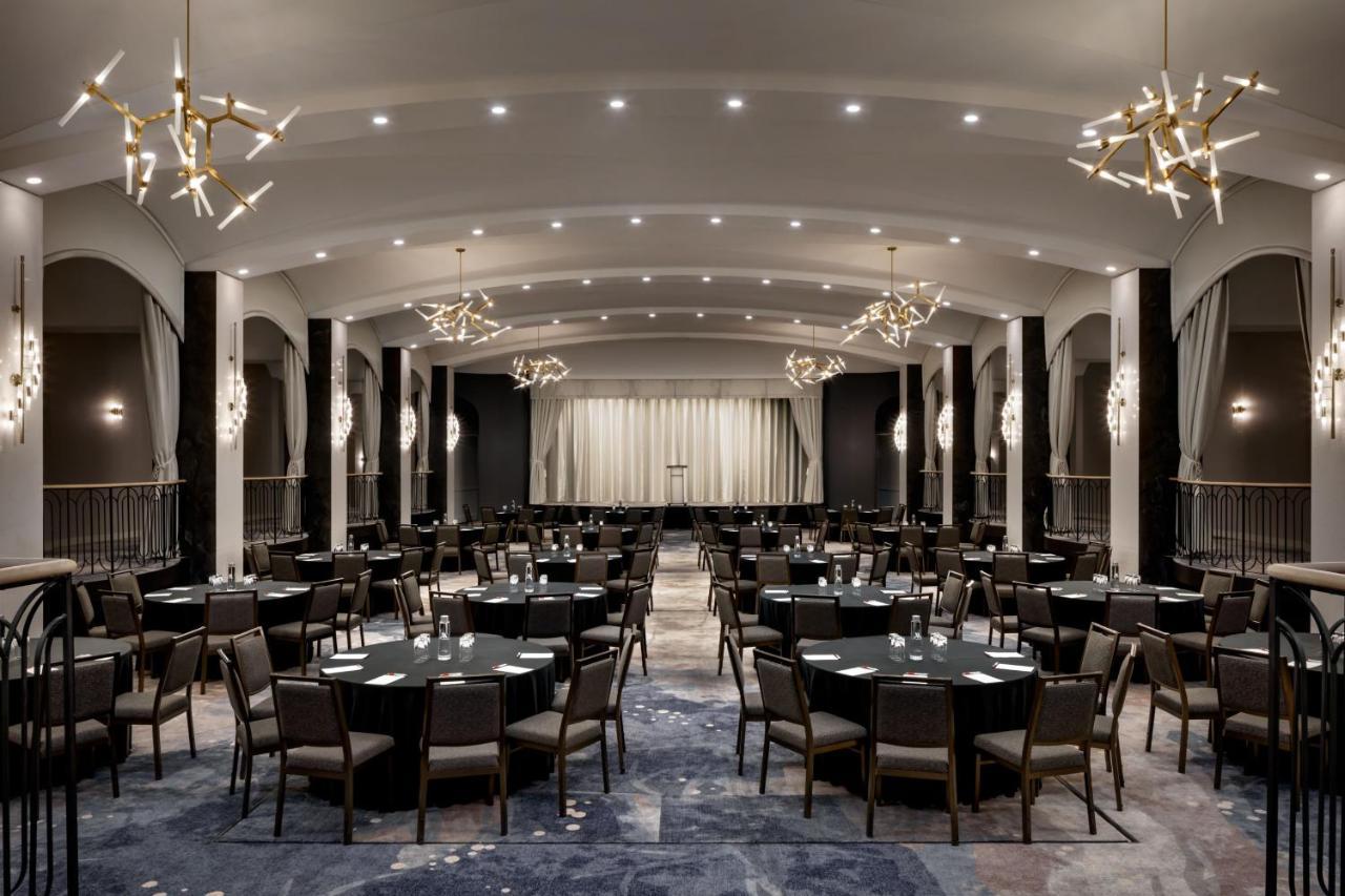 Montreal Marriott Chateau Champlain Exterior photo