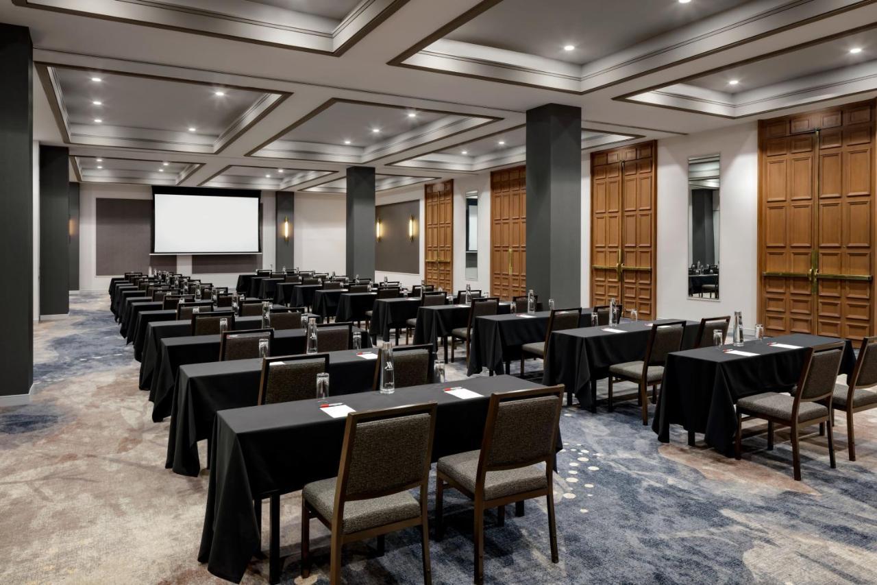 Montreal Marriott Chateau Champlain Exterior photo