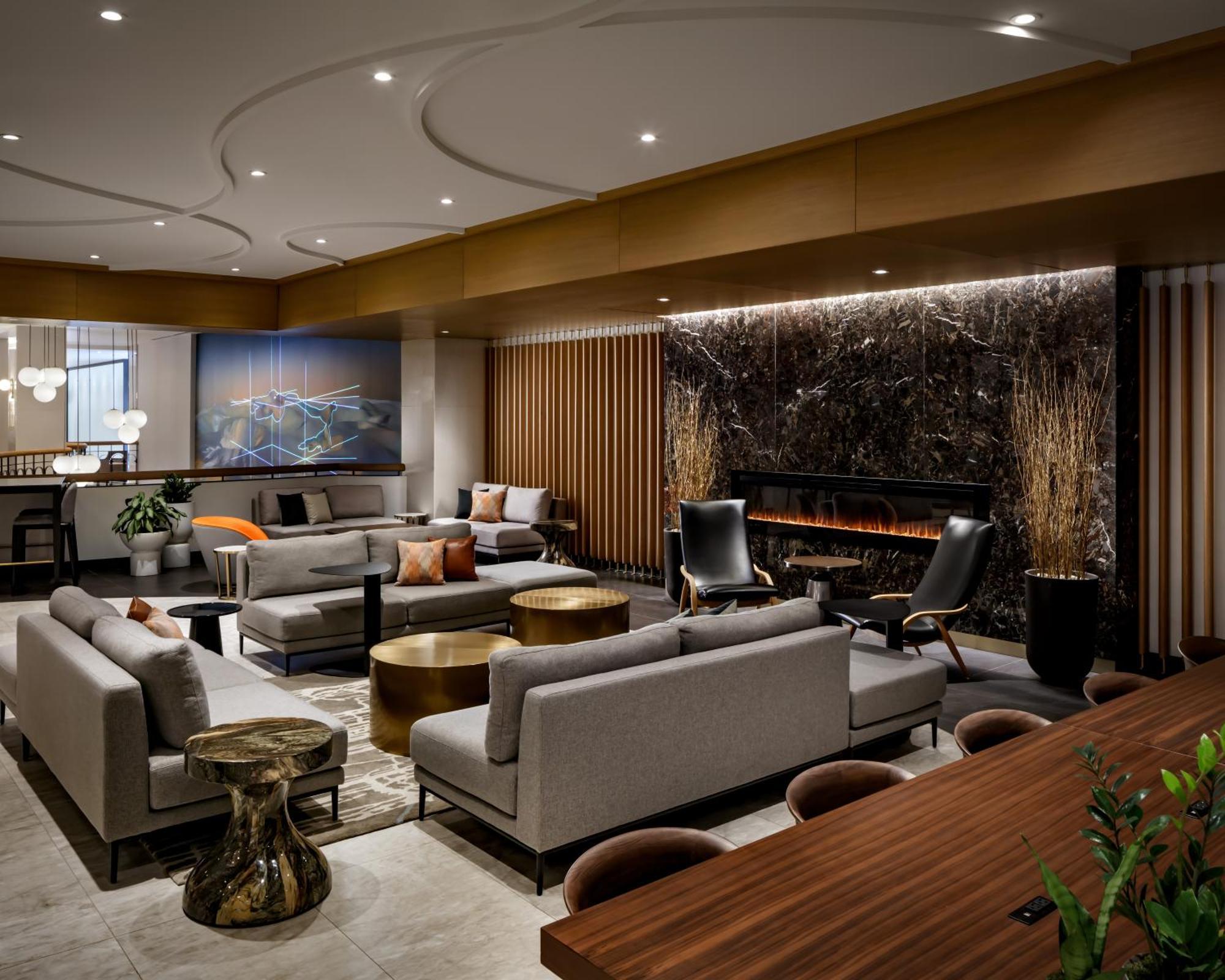 Montreal Marriott Chateau Champlain Exterior photo