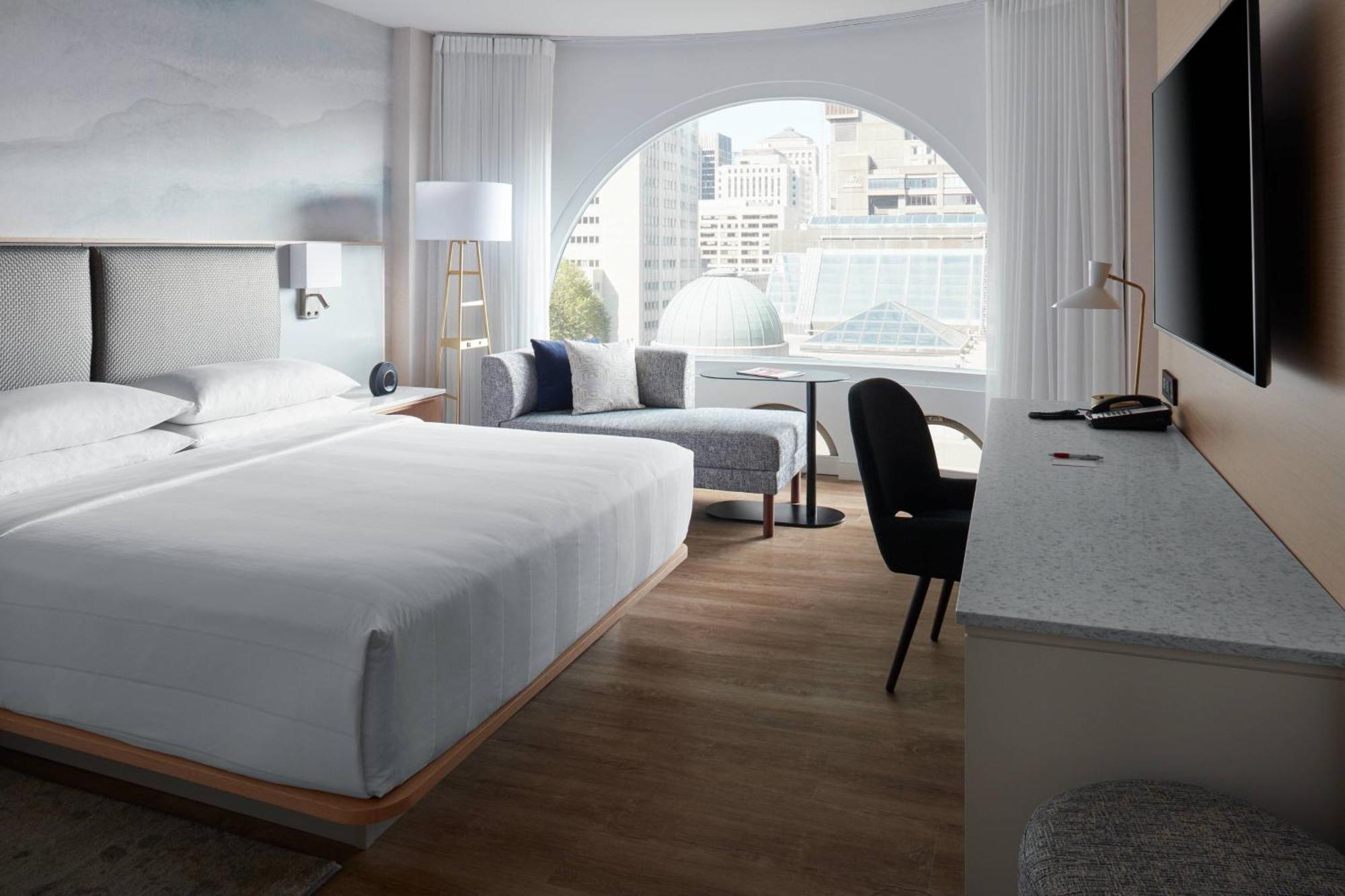 Montreal Marriott Chateau Champlain Exterior photo